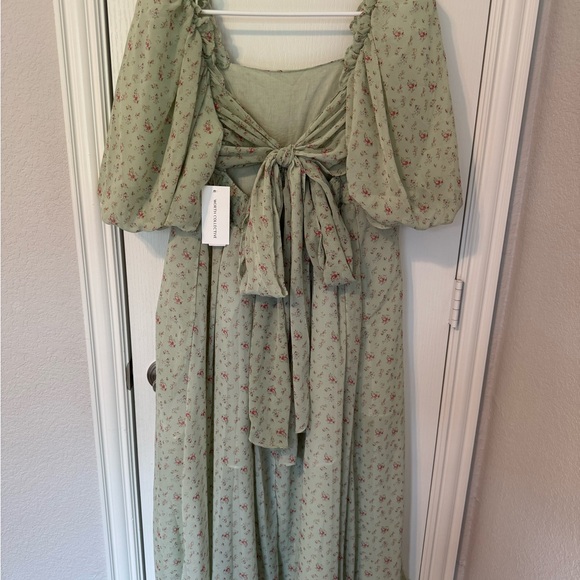 Sage Green Floral Maxi Dress -Bump Friendly - Picture 2 of 5